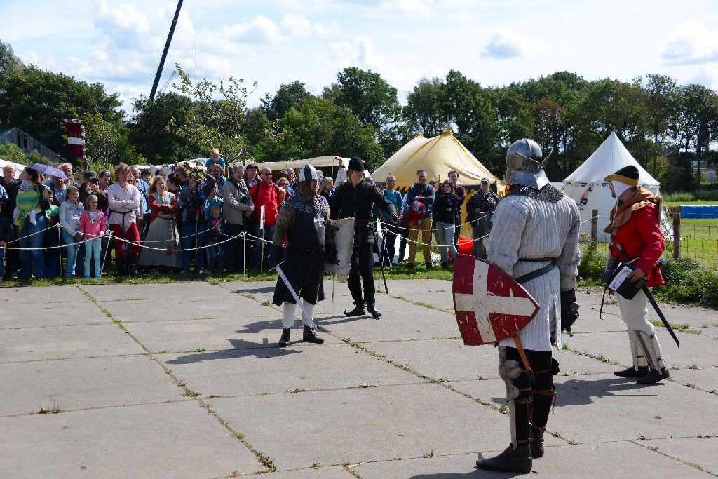 ../Images/Belegering van Teylingen 2014 075.jpg